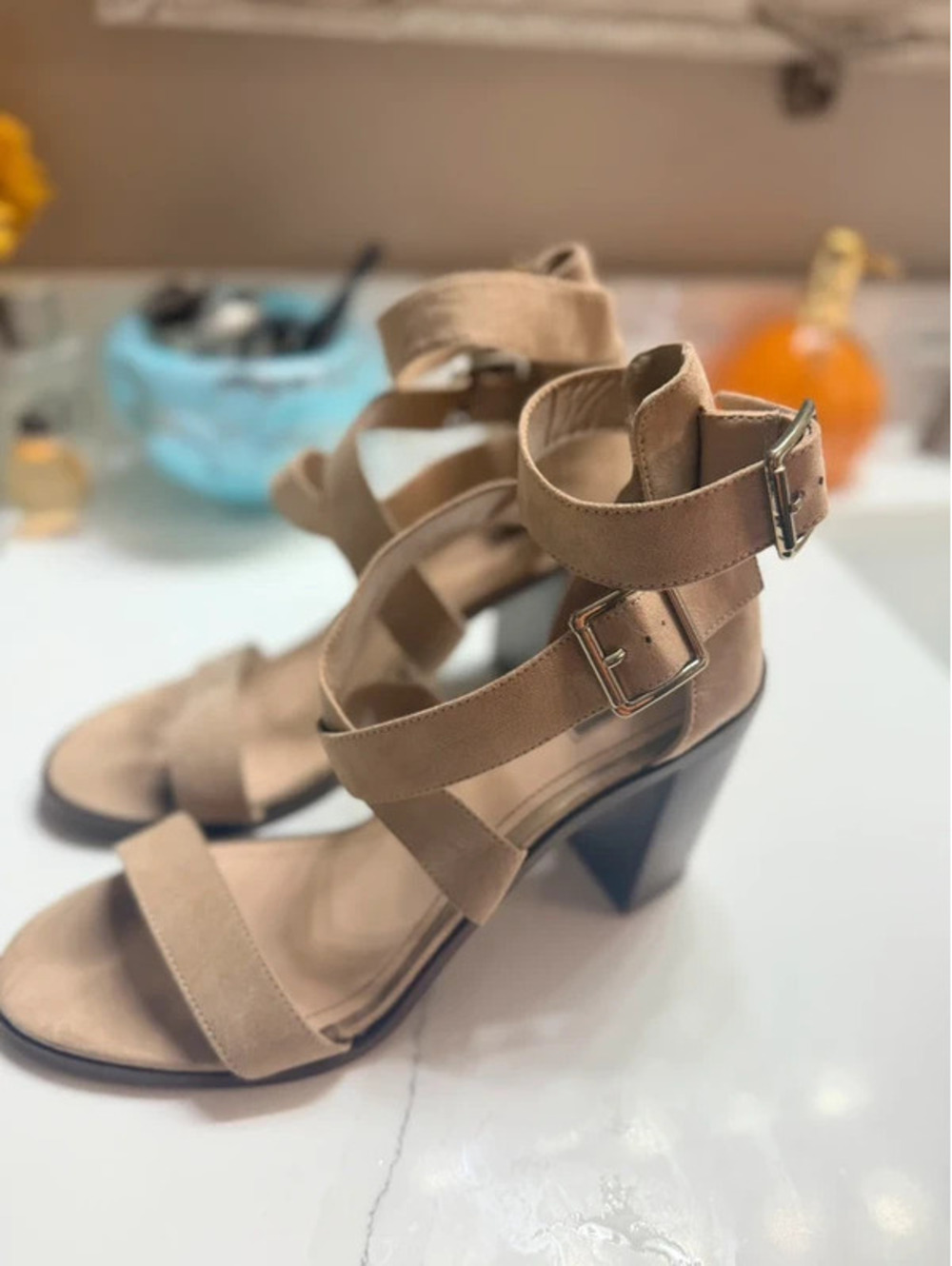 Heels - Picture 2 of 3